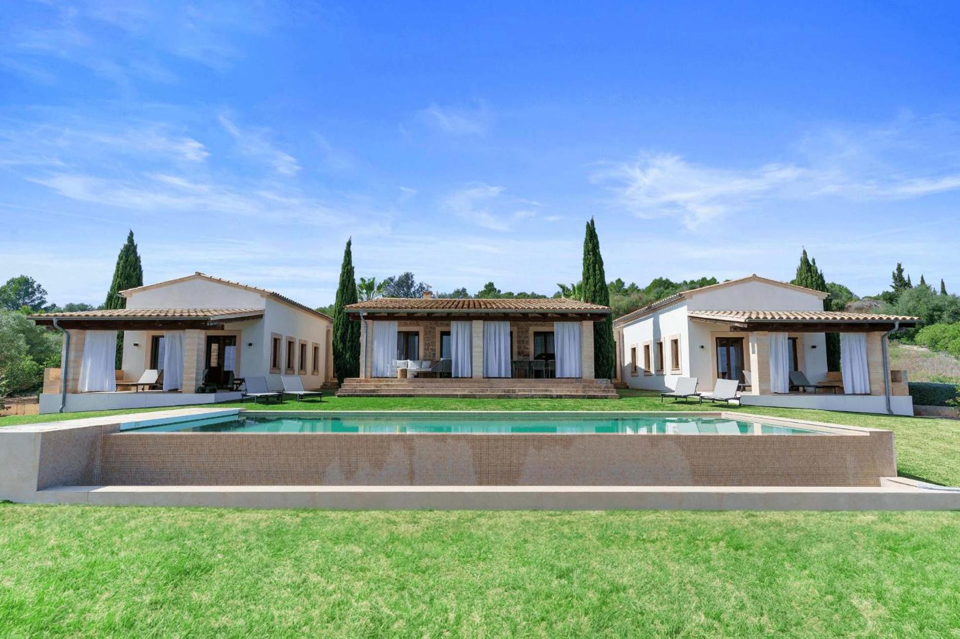 Dreamlike With Garden Infinity Pool Panoramic Views Ferienhaus *